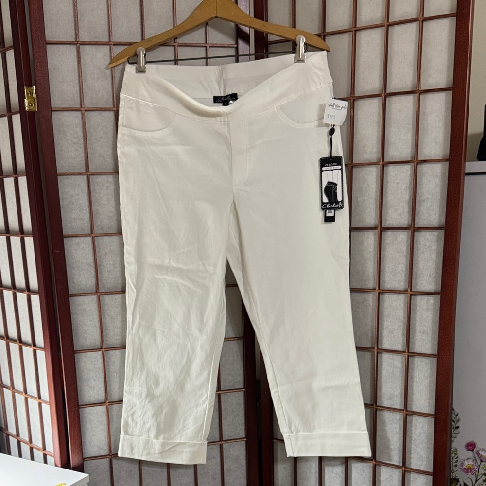 CHARLIE B Cream Capris